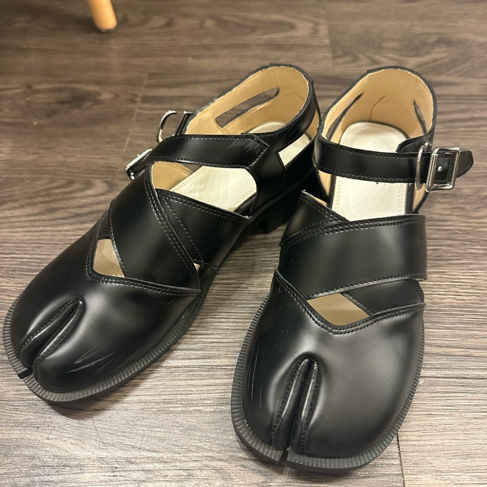Tabi Leather Mary-Jane Shoes